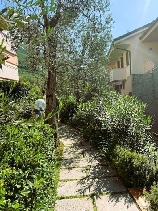 Ulivi Beth'S House Apartment Brenzone sul Garda Exterior photo